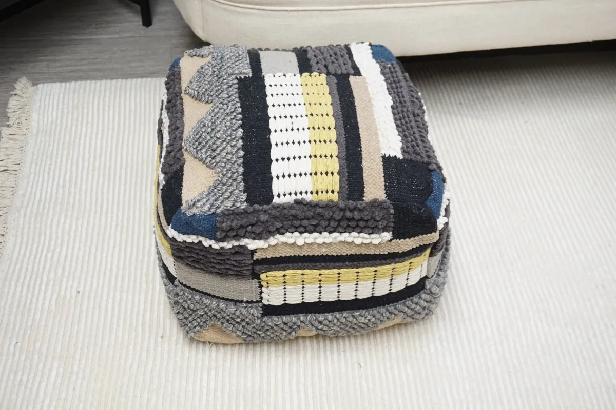 Nicia Pouf